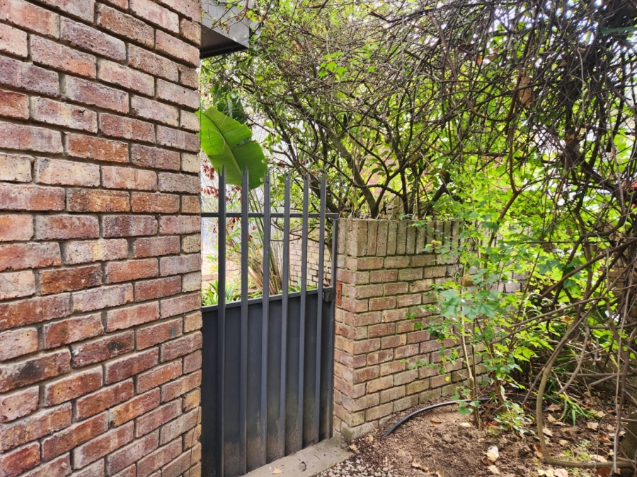 5 Bedroom Property for Sale in Loerie Park Western Cape